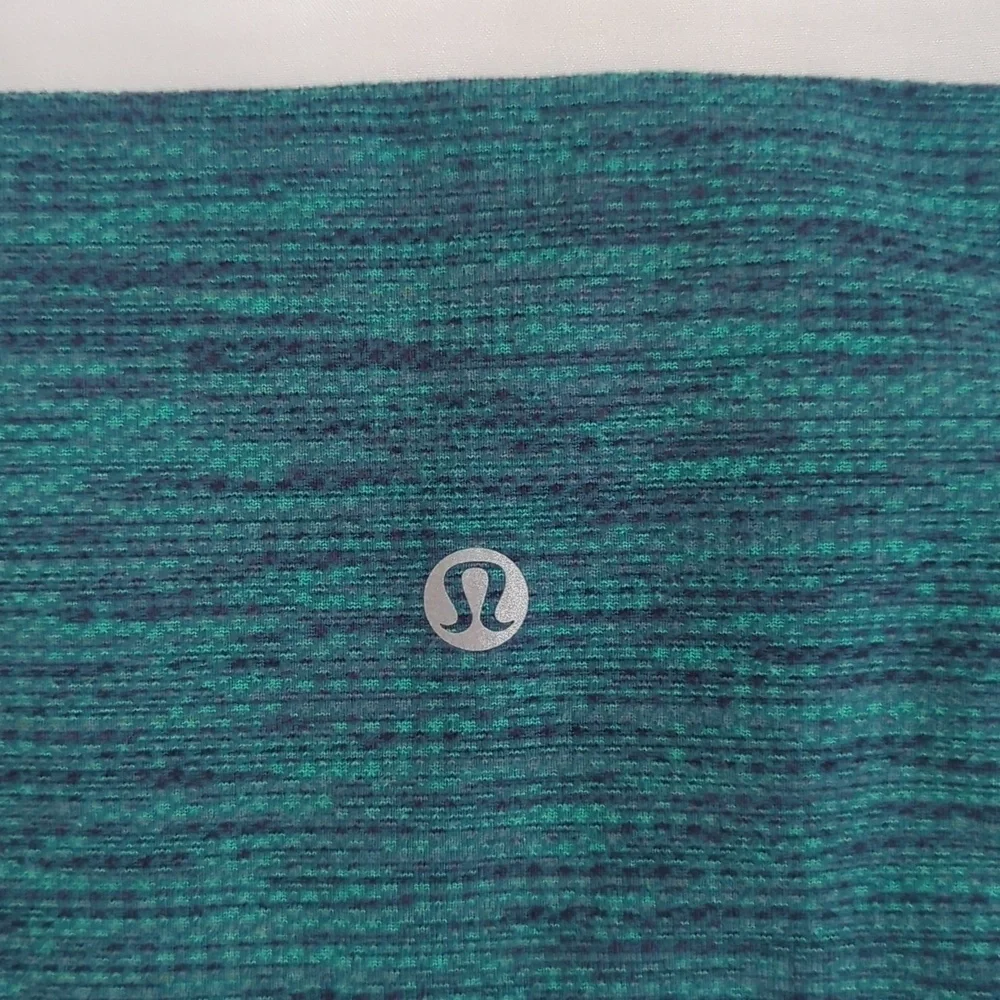 Lululemon Wunder Under Crop, Color Diamond Jacquard Teal Size 4
